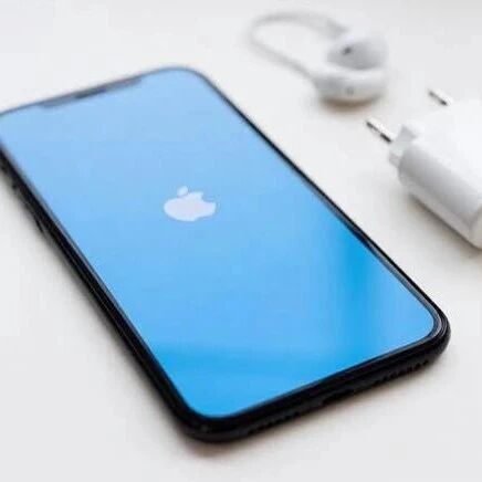 苹果史上最惨泄密!iPhone 18 Pro被扒得连底裤都不剩