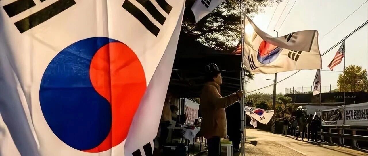 突发！韩国股市暴跌触发熔断机制，今年以来第八次