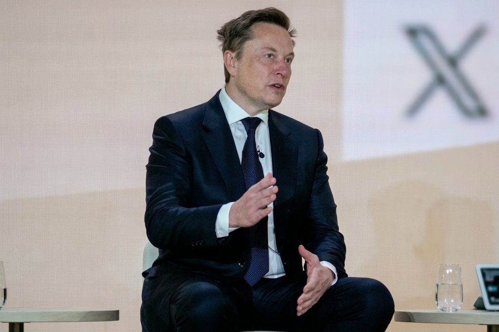 马斯克称SpaceX已完成400亿美元GPU债务融资，以可赎回债为主
