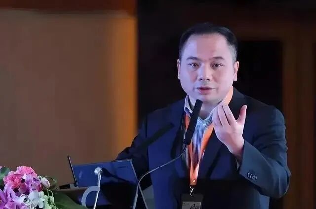 刘煜辉最新谈AI:我们可能在冲击一个顶部,时间还很长,记住两句话管用5年
