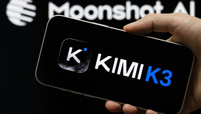 月之暗面Kimi K3庆功照流出,张予彤疑现身,喊出“冲上月球”口号