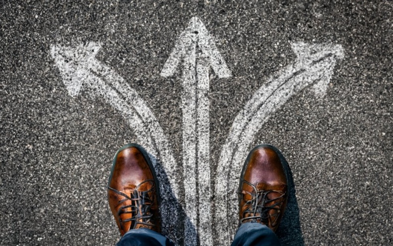 沃什“放鹰”,高盛依旧不信“9月加息”、摩根大通称“还是要看8月非农和CPI”