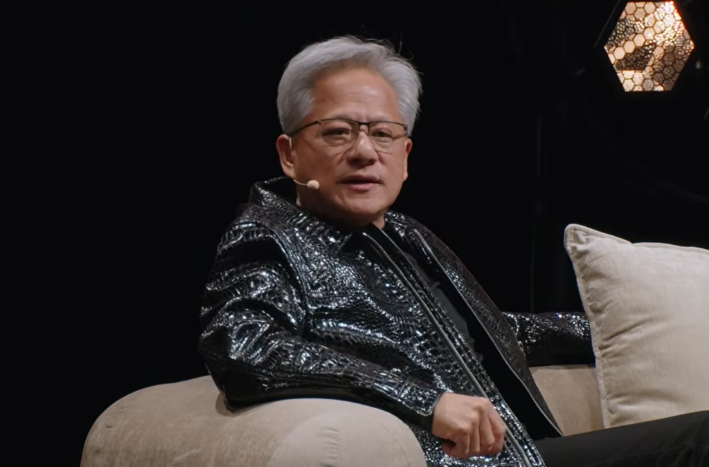 黄仁勋发声：“末日论”是“不讲科学的哗众取宠”，RSI绝非“失控黑魔法”，特朗普“中途插入”：末日轮全是骗局