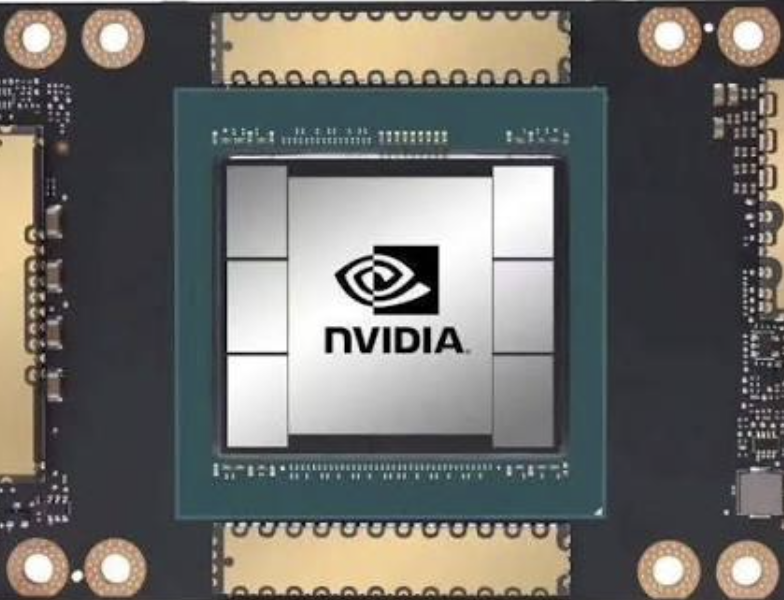 英伟达5000亿AI融资计划暗藏隐忧,特朗普顾问警示“暗GPU”过剩风险