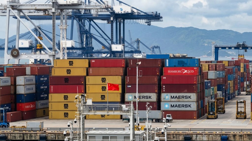 AI浪潮推高芯片价格，中国8月出口同比增长25%，进口同比增28.2%